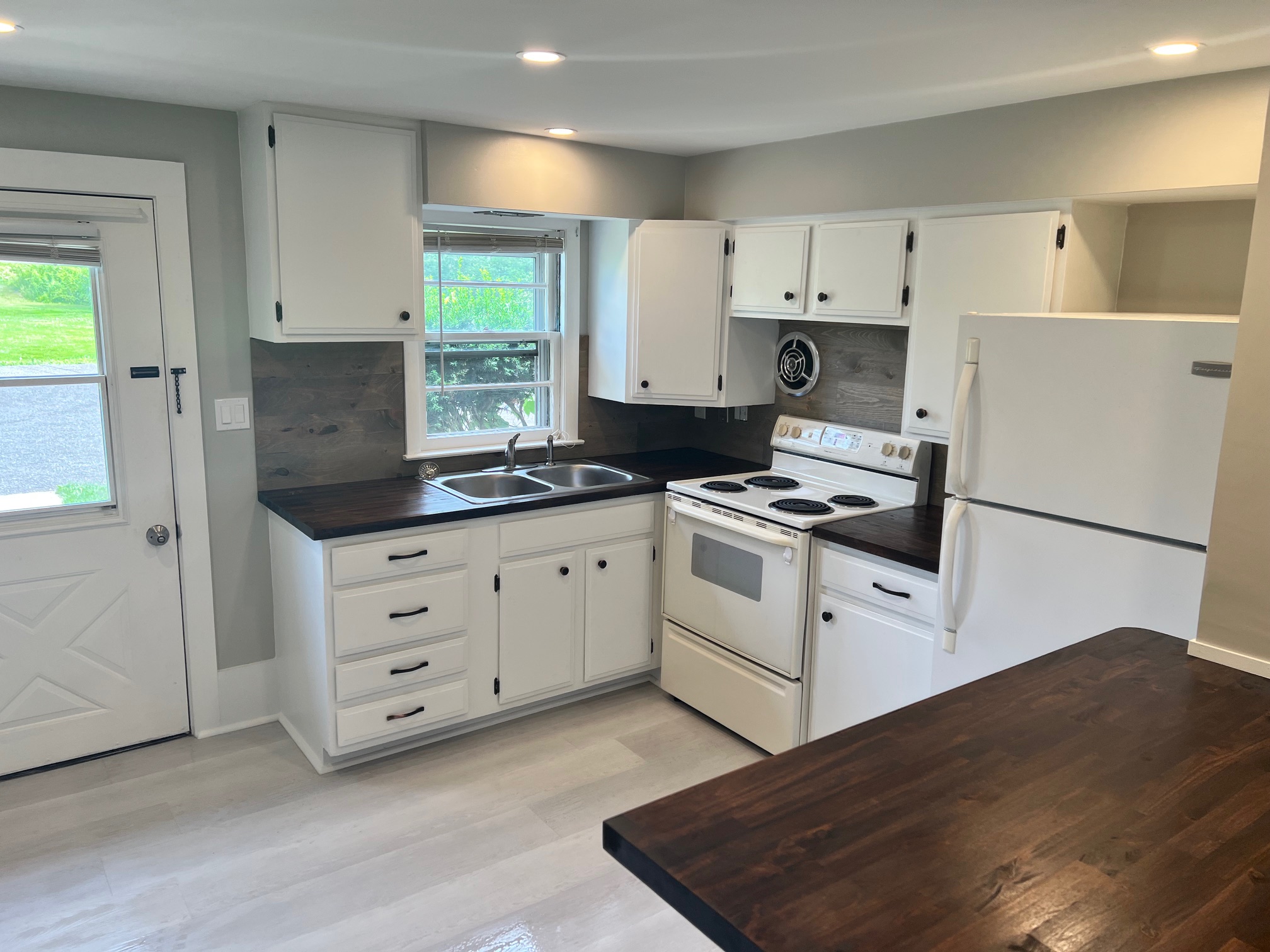 217 North Main St - F